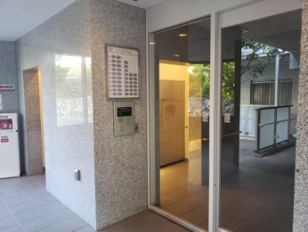 �@�G���g�����X