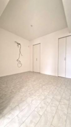 �@�����E���r���O