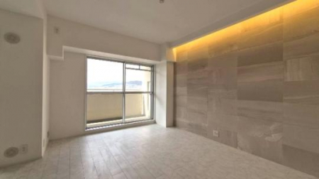 �@�����E���r���O