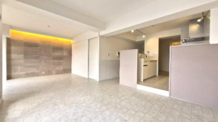 �@�����E���r���O