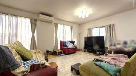 �@�����E���r���O