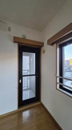 �@�����E���r���O