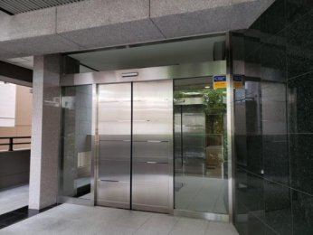 �@�G���g�����X