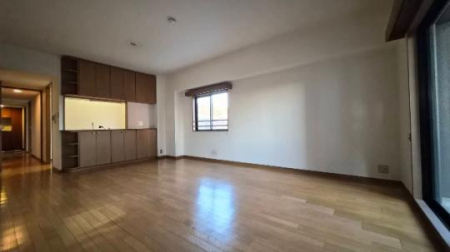 �@�����E���r���O