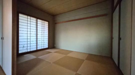 �@�����E���r���O