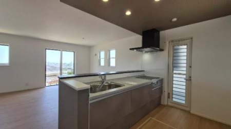 �@�����E���r���O