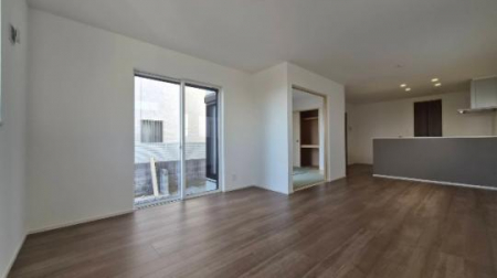 �@�����E���r���O