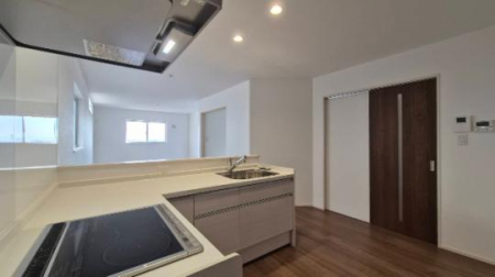 �@�����E���r���O