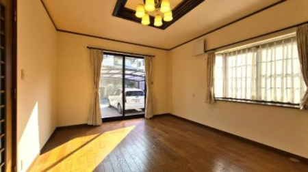 �@�����E���r���O