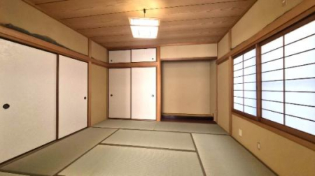 �@�����E���r���O