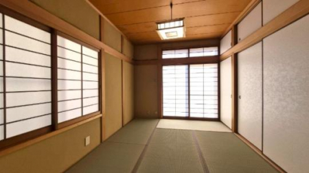 �@�����E���r���O