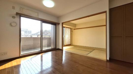 �@�����E���r���O