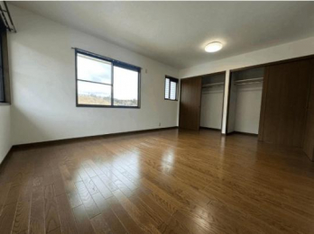 �@�����E���r���O