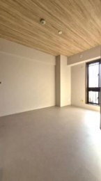 �@�����E���r���O