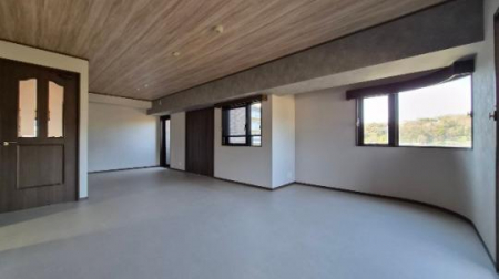 �@�����E���r���O