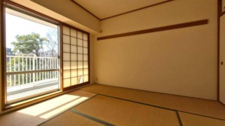 �@�����E���r���O