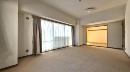 �@�����E���r���O