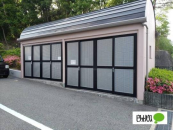 �@���̑����L����