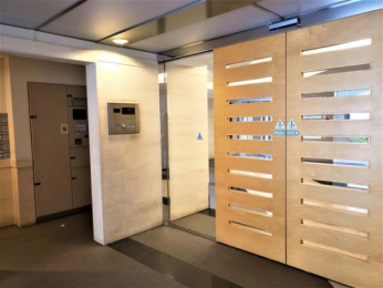 �@�G���g�����X