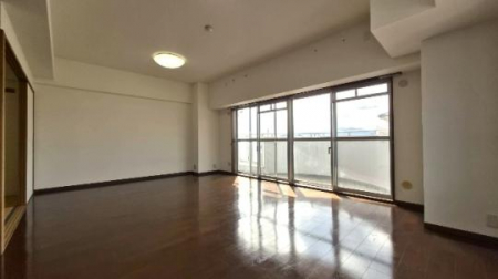 �@�����E���r���O