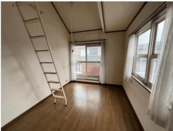 �@�����E���r���O